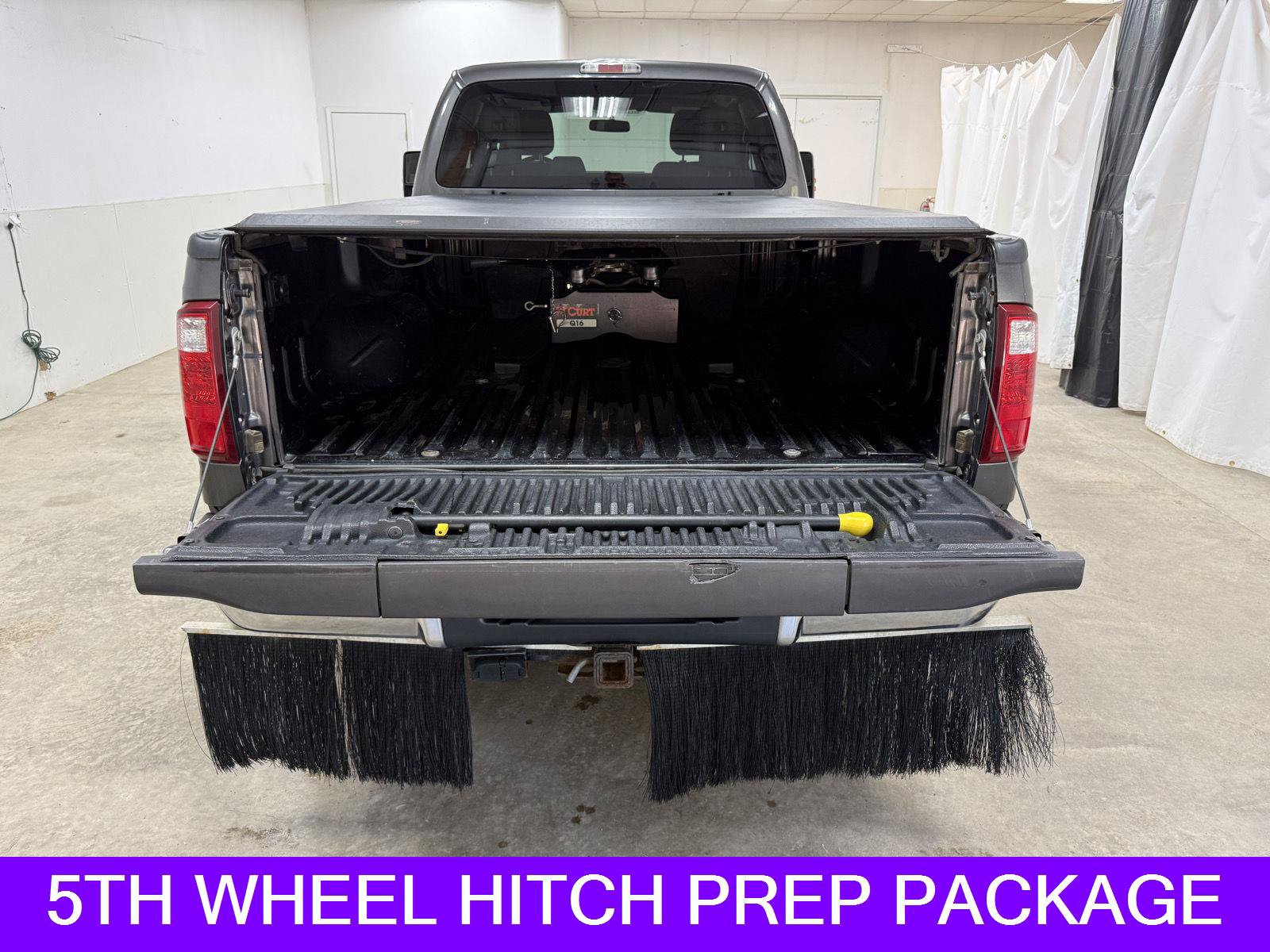Used 2015 Ford F250 XLT w/ XLT Premium Package AWD/4WD image 27