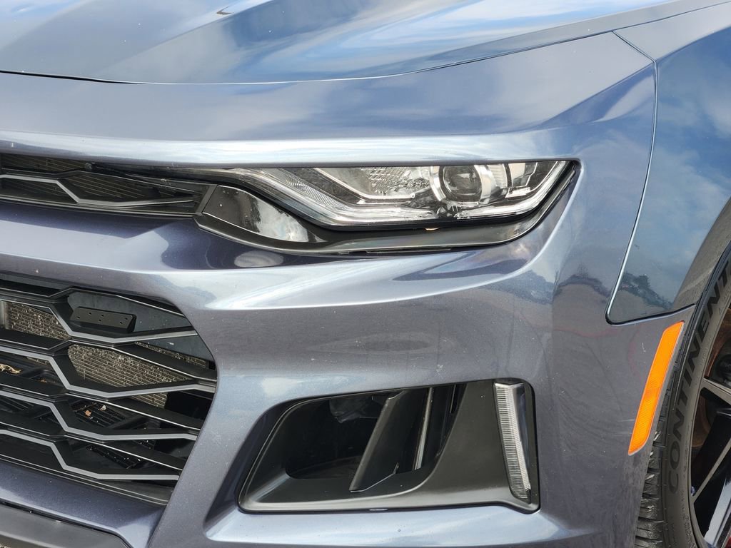 Used 2020 Chevrolet Camaro SS RWD image 5