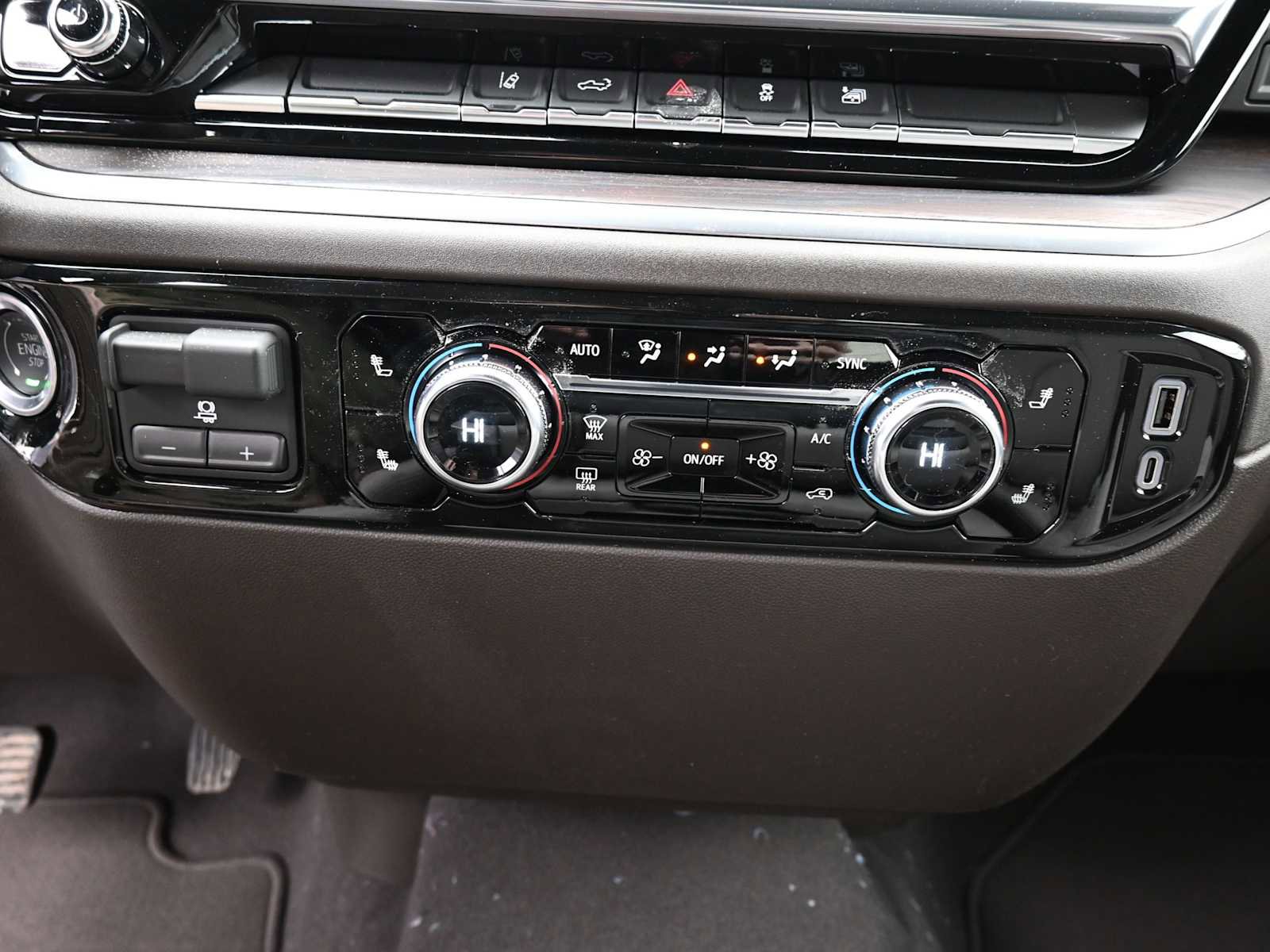 New 2026 GMC Sierra 2500 SLT image 9