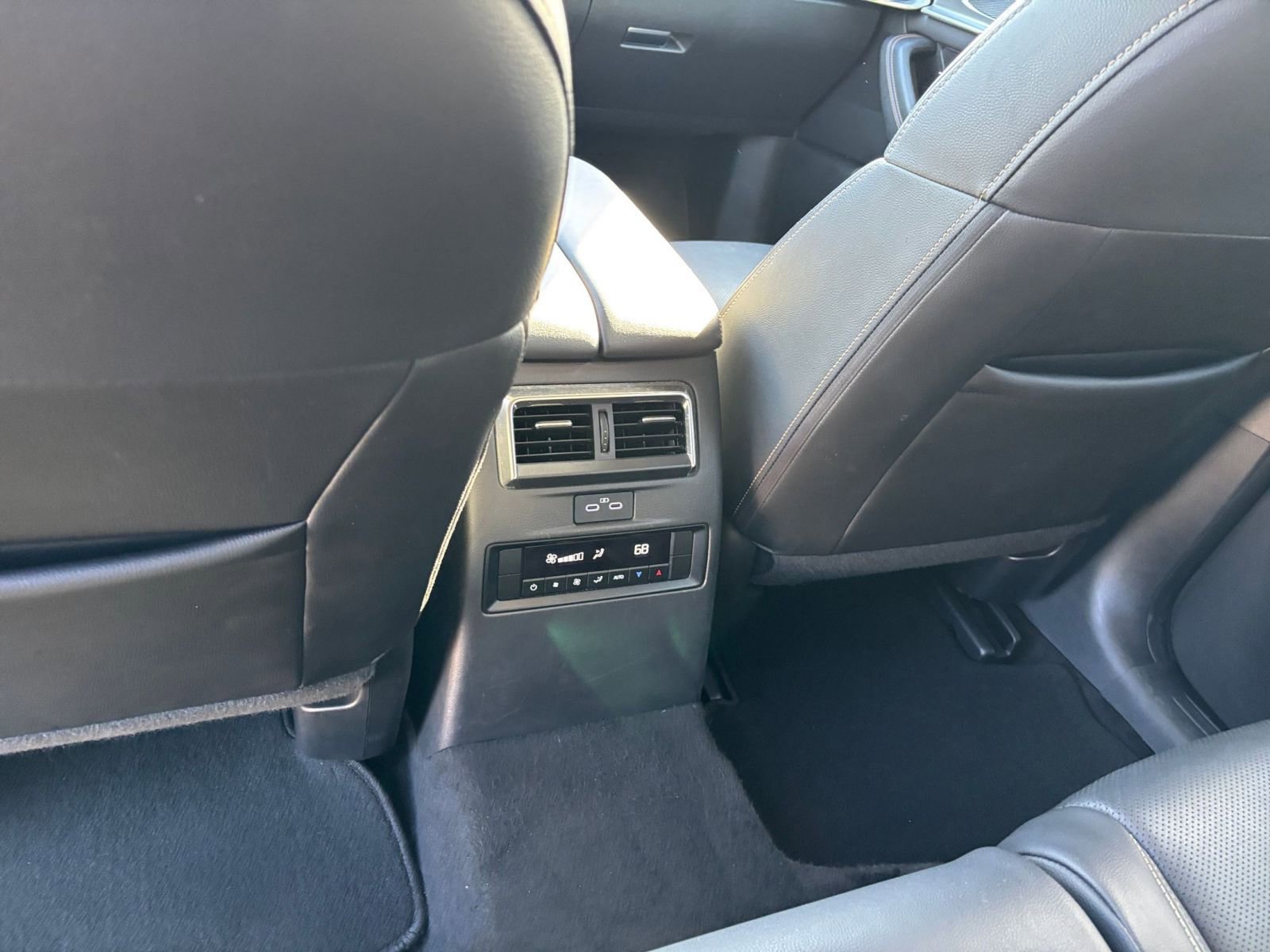 Used 2025 MAZDA CX-90 3.3 Turbo w/ Preferred Package AWD/4WD image 25