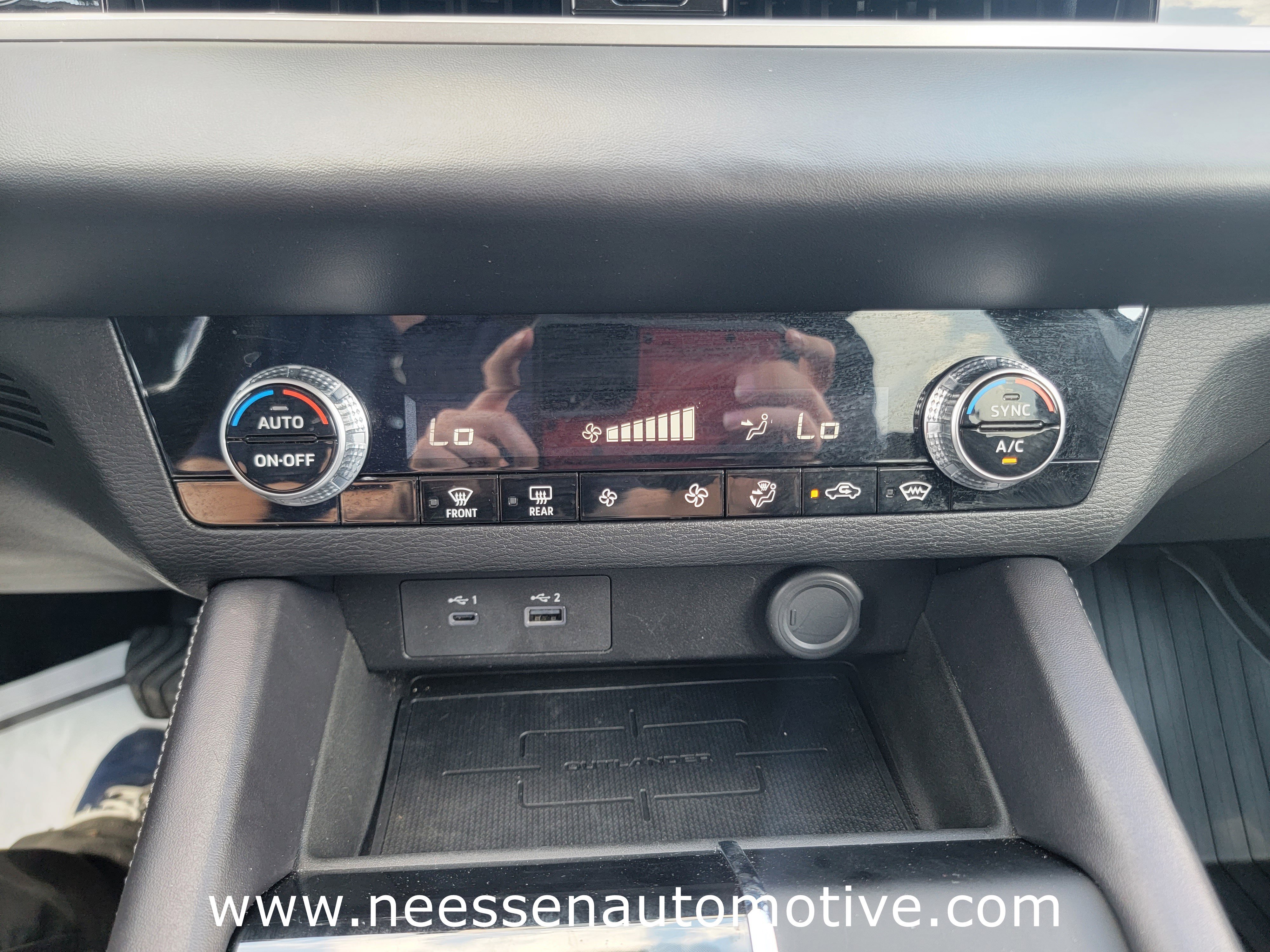 Used 2024 Mitsubishi Outlander ES image 22