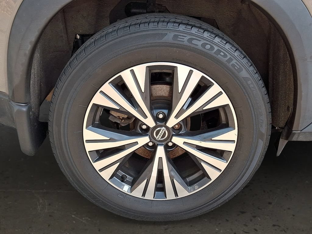 Used 2021 Nissan Rogue SV AWD/4WD image 3