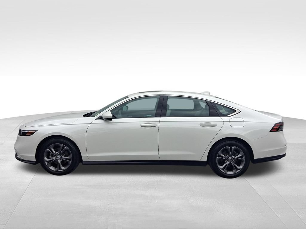 Used 2024 Honda Accord EX image 2