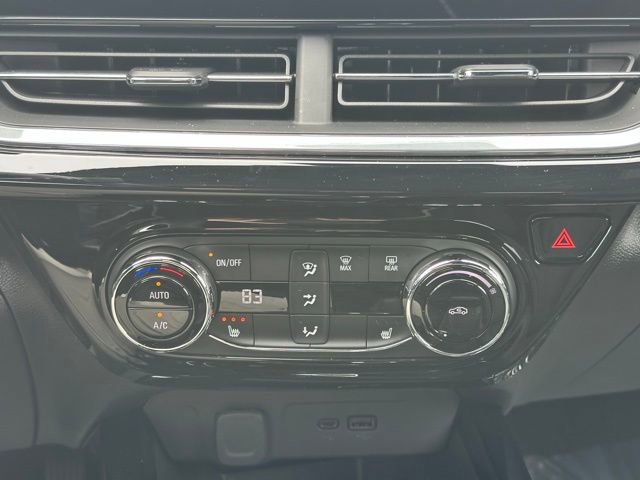 Used 2025 Chevrolet Trax RS w/ Driver Confidence Package image 27