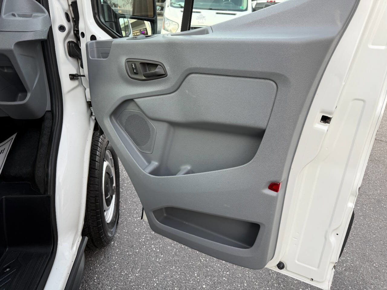 Used 2017 Ford Transit 250 148 Medium Roof image 24