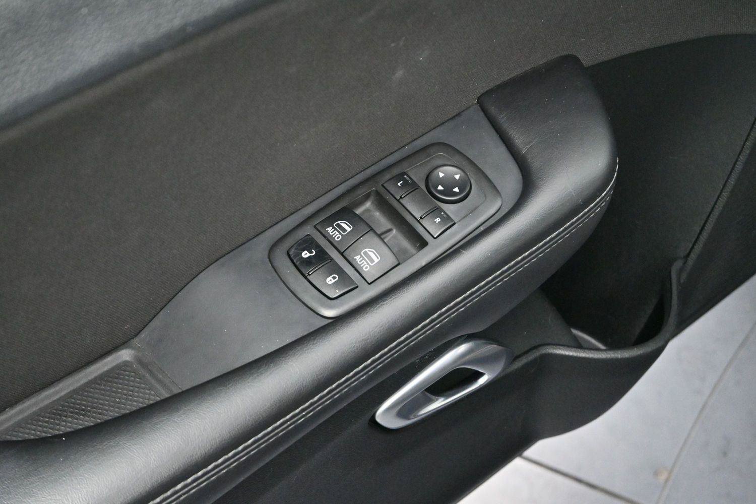Used 2022 Dodge Challenger GT AWD/4WD image 11