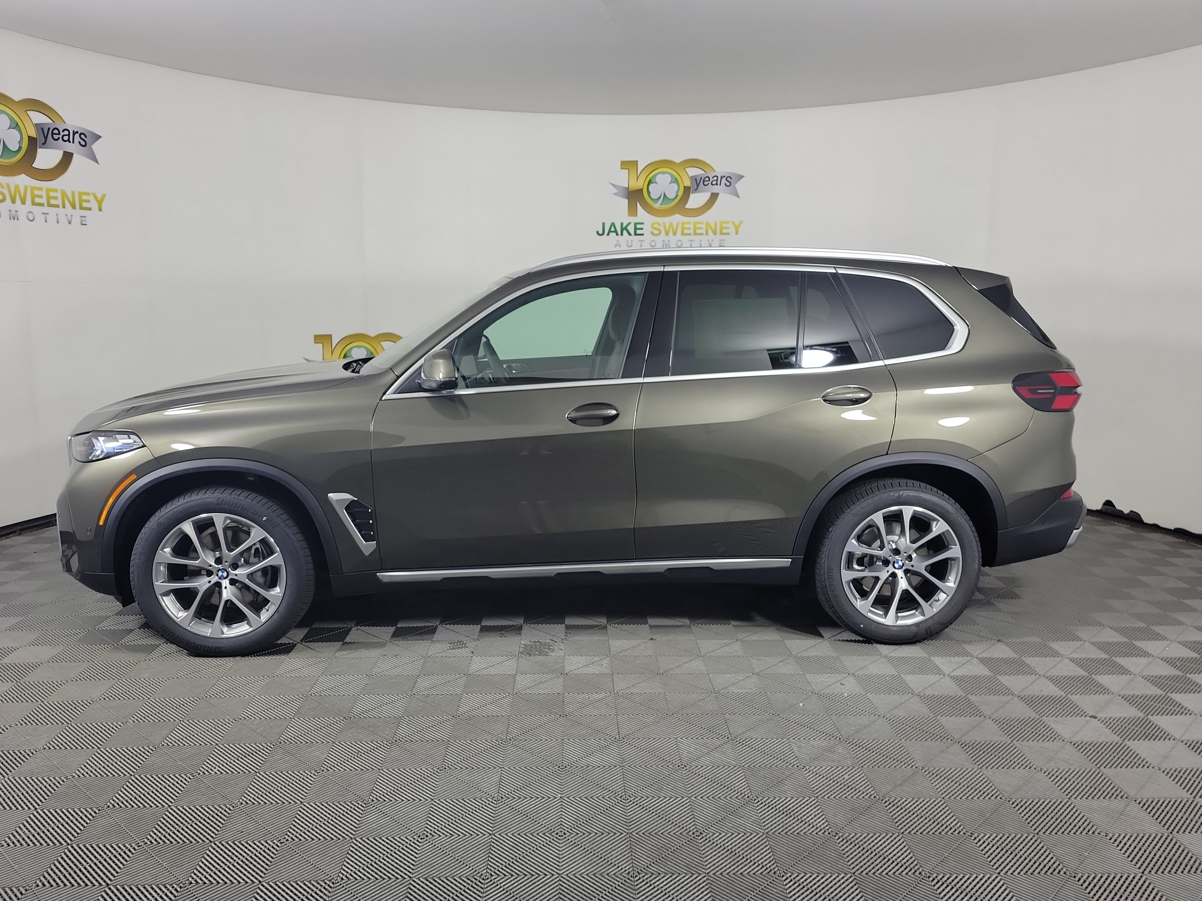 Certified 2026 BMW X5 xDrive40i AWD/4WD image 4