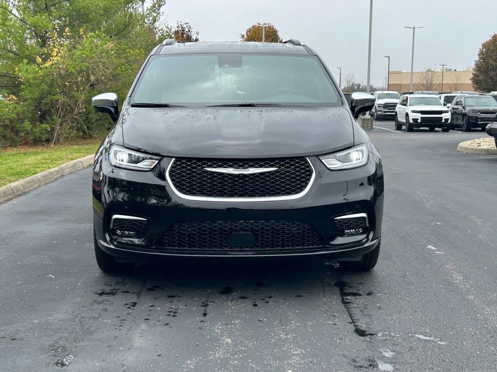 New 2026 Chrysler Pacifica Pinnacle image 2