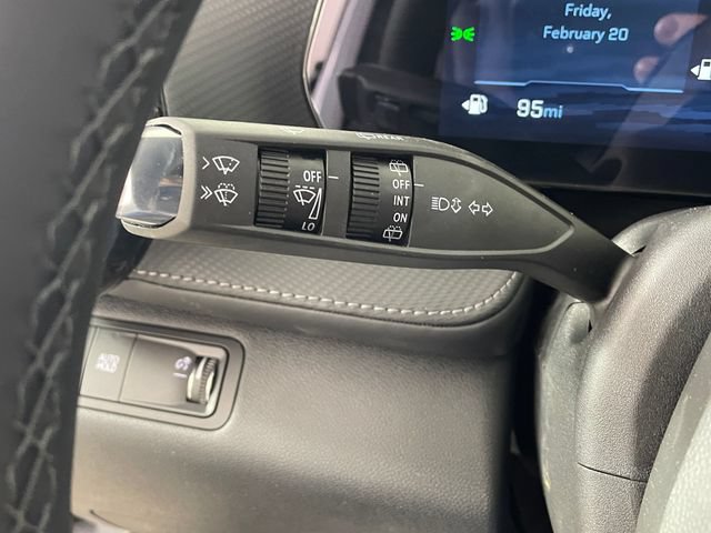 Certified 2026 Chevrolet Equinox LT FWD image 14