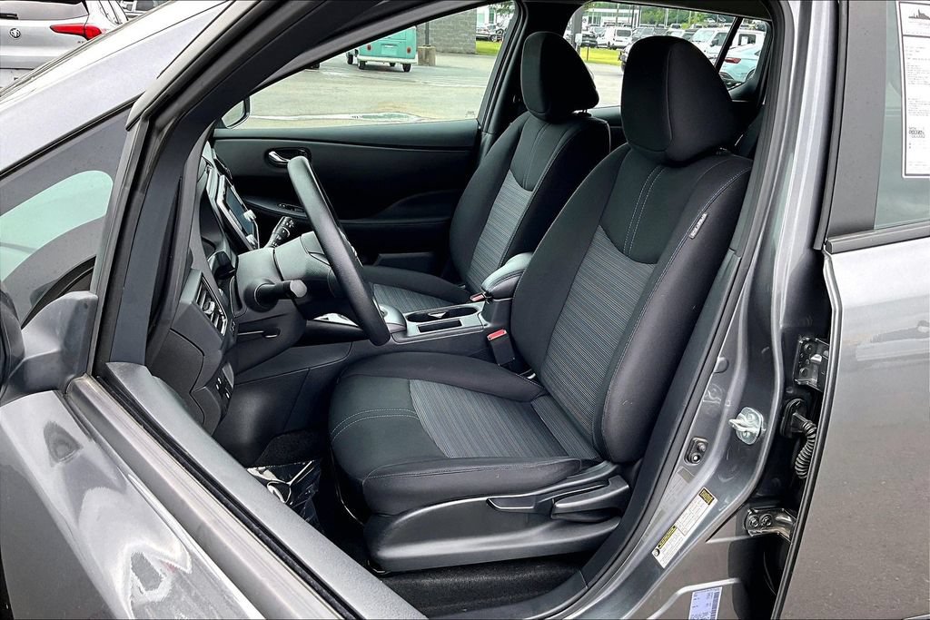 Used 2025 Nissan Leaf S FWD image 23