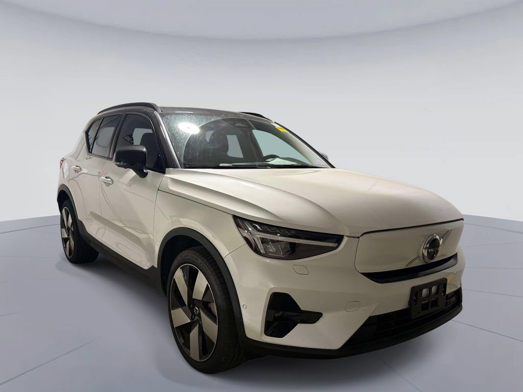 Used 2023 Volvo XC40 Recharge Ultimate AWD/4WD image 3