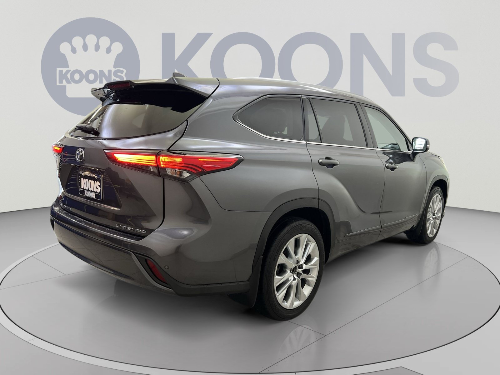 Used 2021 Toyota Highlander Limited AWD/4WD image 8