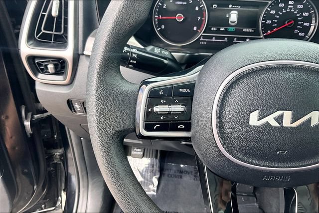 Used 2023 Kia Sorento LX FWD image 16