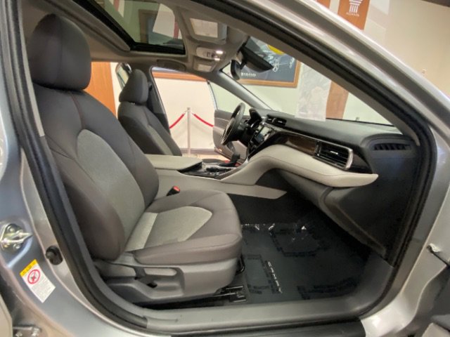 Used 2019 Toyota Camry LE w/ Convenience Package FWD image 21