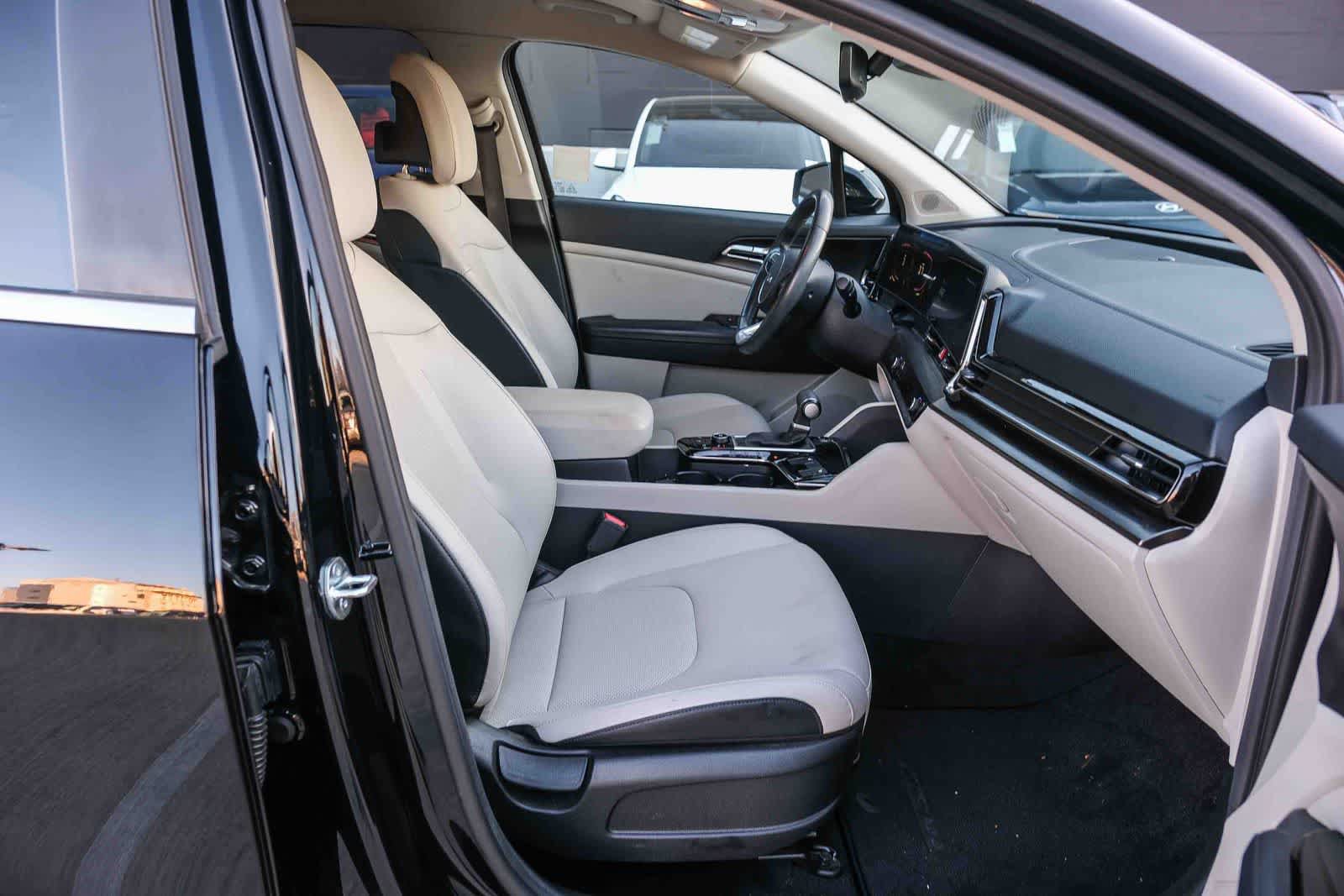 Used 2024 Kia Sportage EX FWD image 18