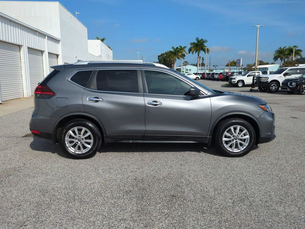 Certified 2020 Nissan Rogue SV image 4