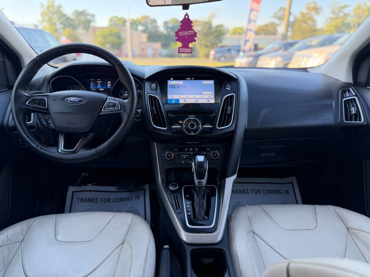Used 2016 Ford Focus Titanium FWD image 19