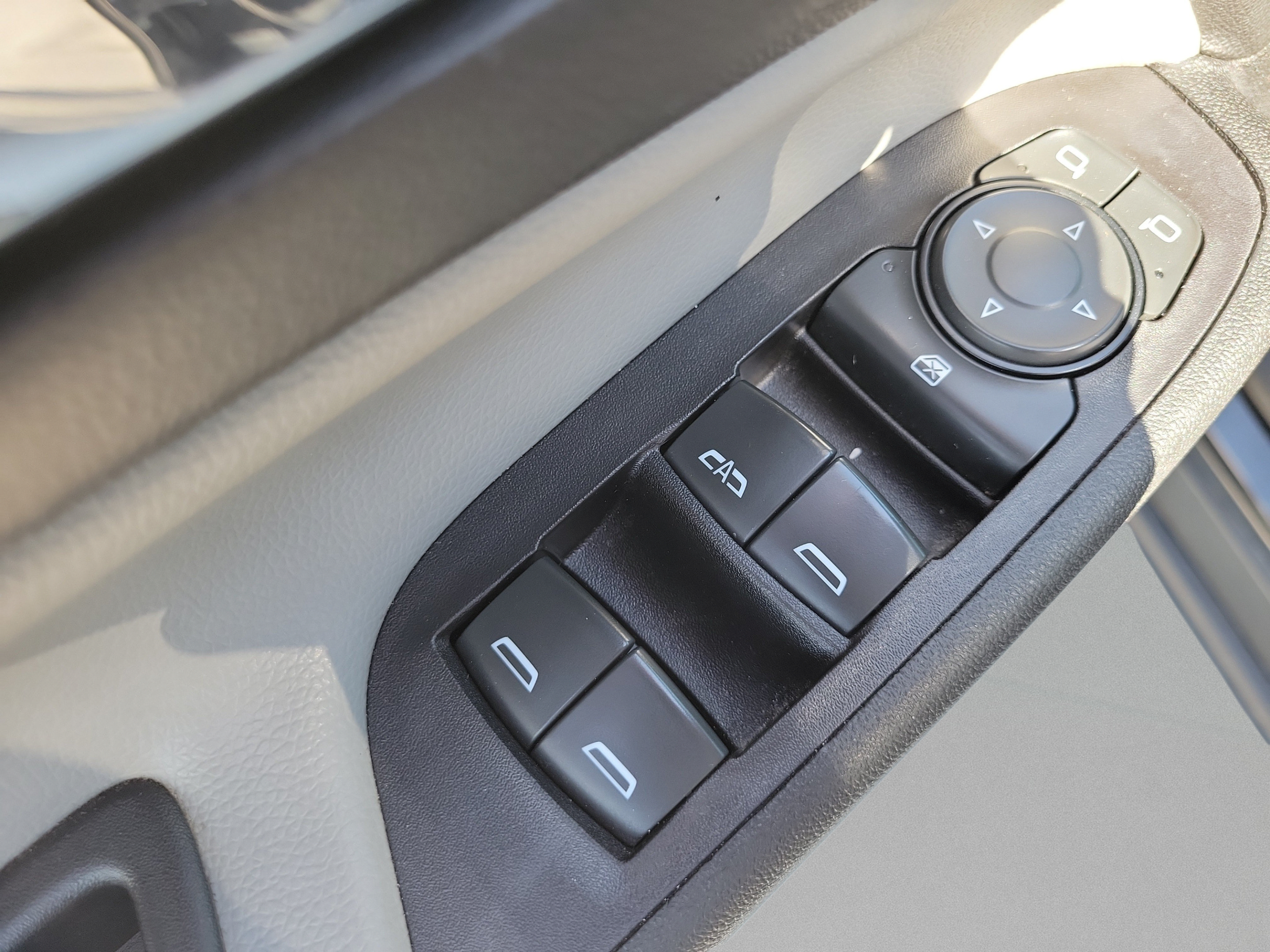 Used 2019 Chevrolet Equinox LS FWD image 13