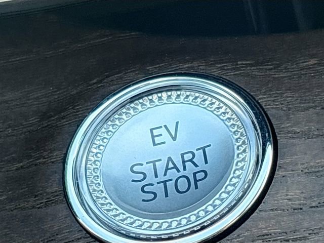 Used 2024 Genesis G80 image 37