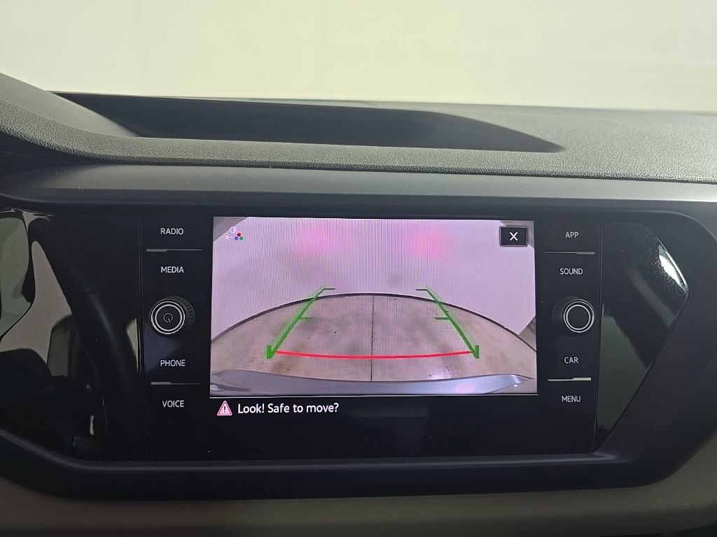 Used 2022 Volkswagen Taos SE image 9