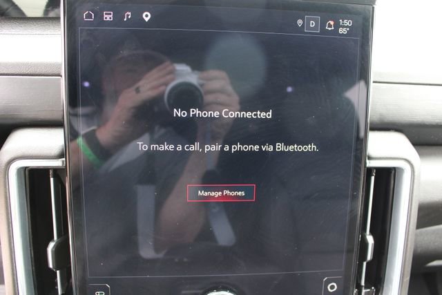 Used 2025 GMC Yukon Denali w/ Sun & Power Step Package image 29