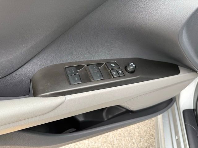 Used 2024 Toyota Camry SE image 18