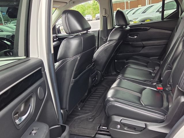 Used 2025 Honda Pilot EX-L image 10