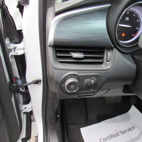 Used 2019 Buick Envision Essence FWD image 18