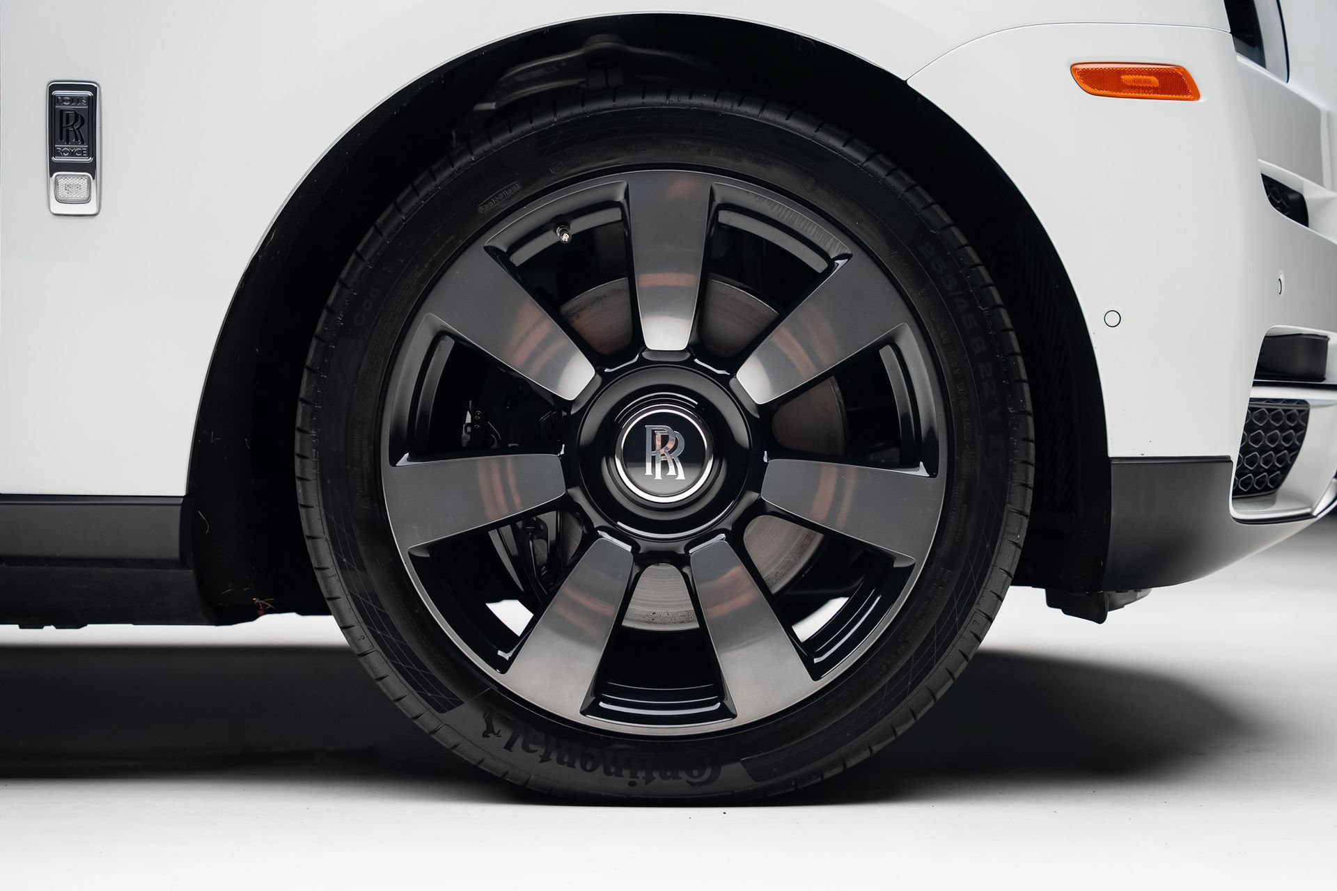 Used 2024 Rolls-Royce Cullinan w/ Cullinan Package AWD/4WD image 41