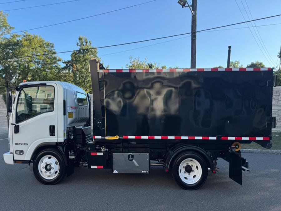 Used 2024 Isuzu NPR image 9