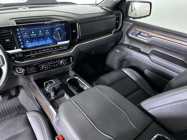 Used 2025 Chevrolet Silverado 1500 LT Trail Boss w/ Convenience Package II AWD/4WD image 36
