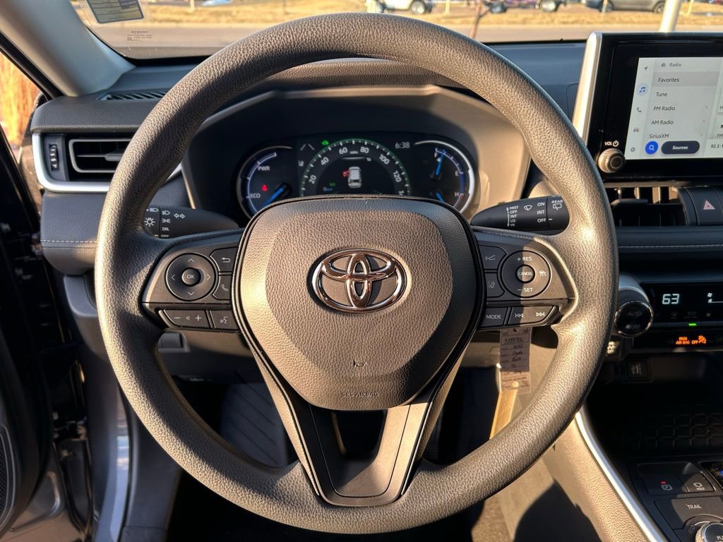 Used 2025 Toyota RAV4 LE image 12