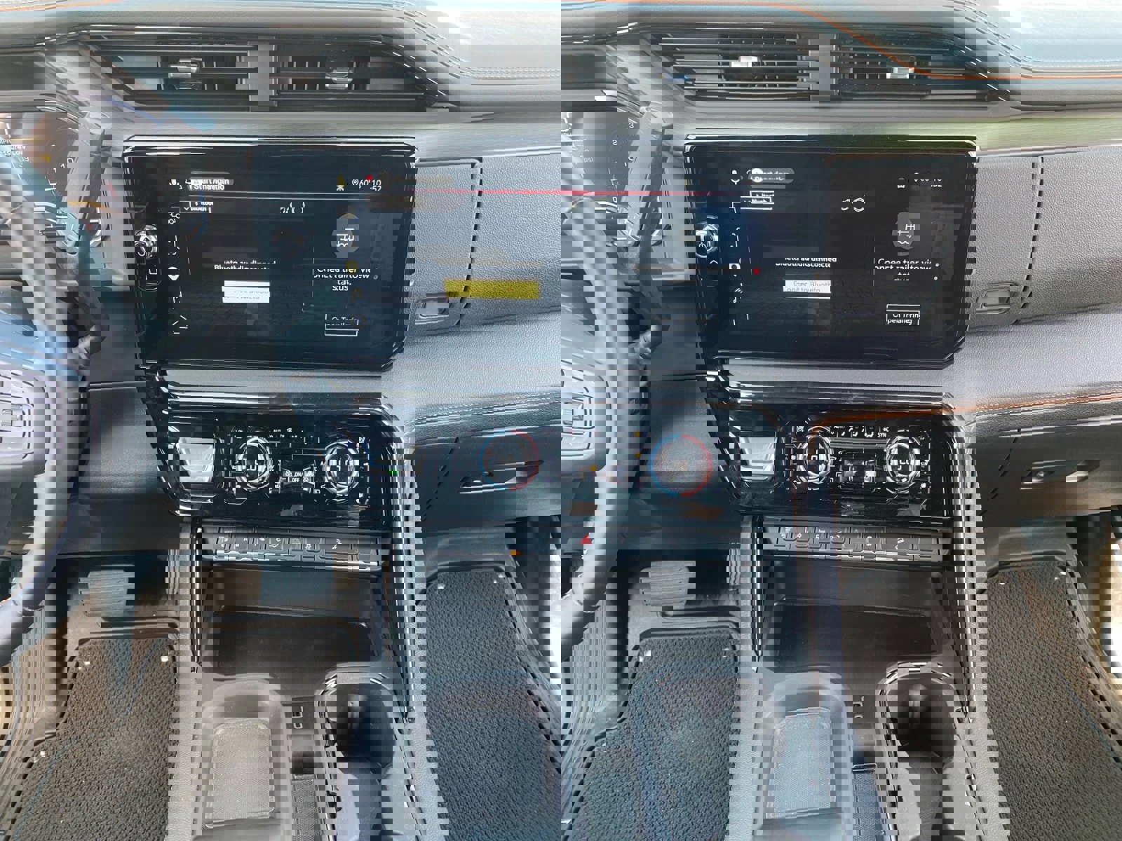 Used 2025 GMC Sierra 2500 AT4 w/ AT4 Premium Plus Package image 11