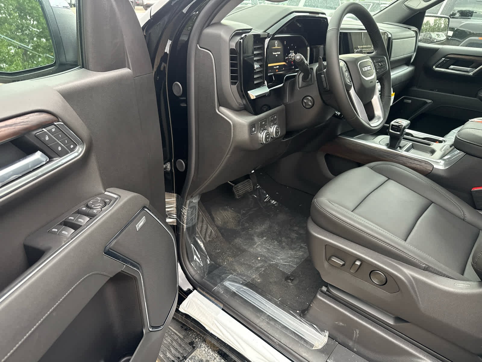 New 2026 GMC Sierra 1500 SLT w/ SLT Premium Plus Package AWD/4WD image 12