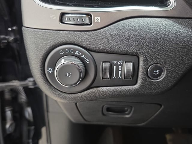 Used 2021 Jeep Cherokee Limited AWD/4WD image 24