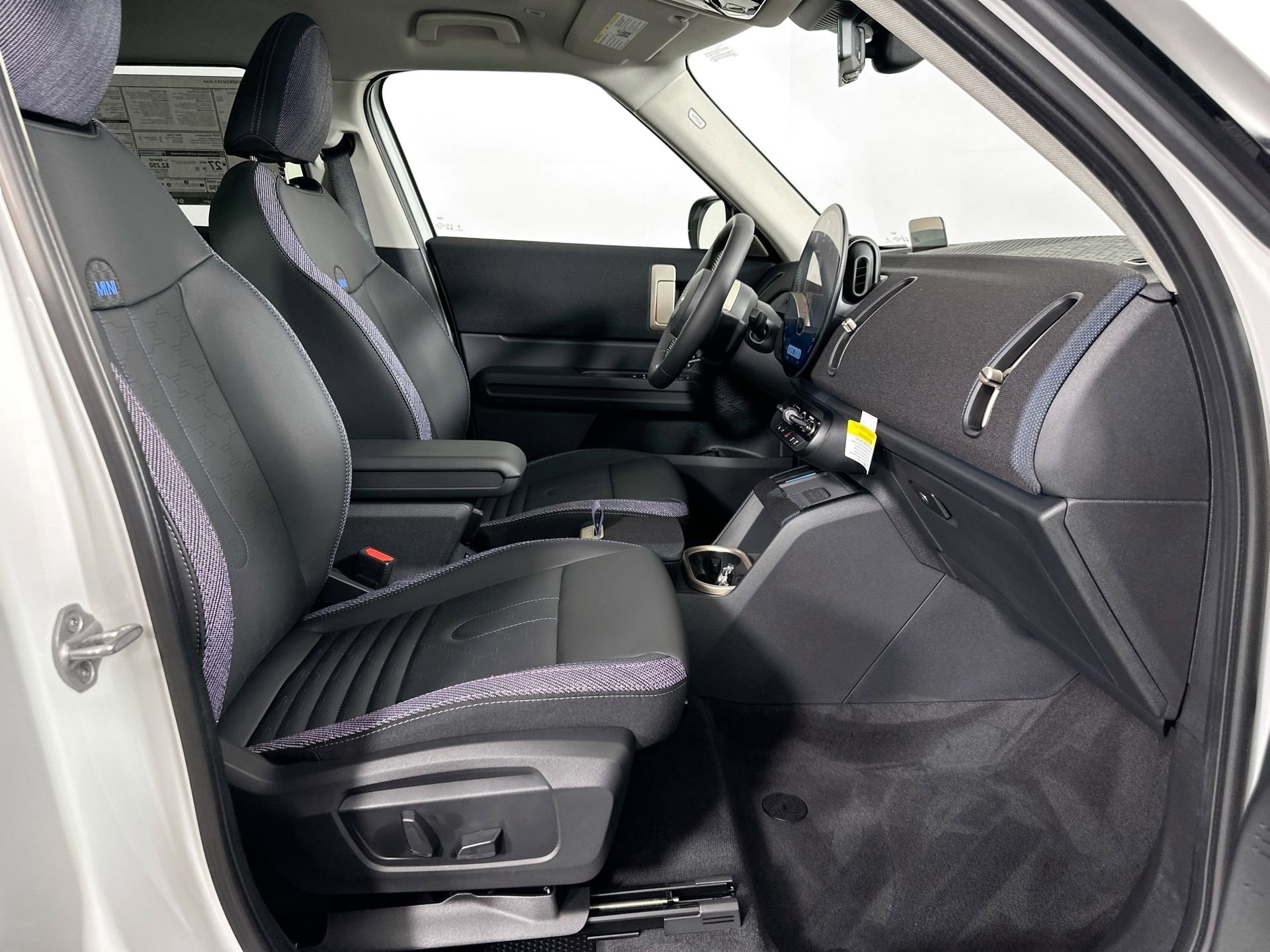 New 2025 MINI Cooper Countryman S w/ Comfort Package Max image 26