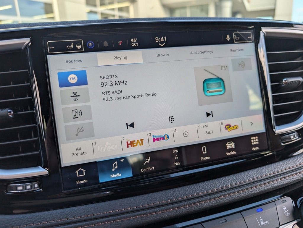 New 2026 Chrysler Pacifica Pinnacle image 25