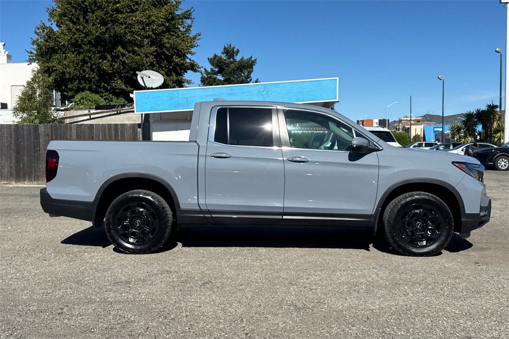 Certified 2025 Honda Ridgeline RTL+ image 3