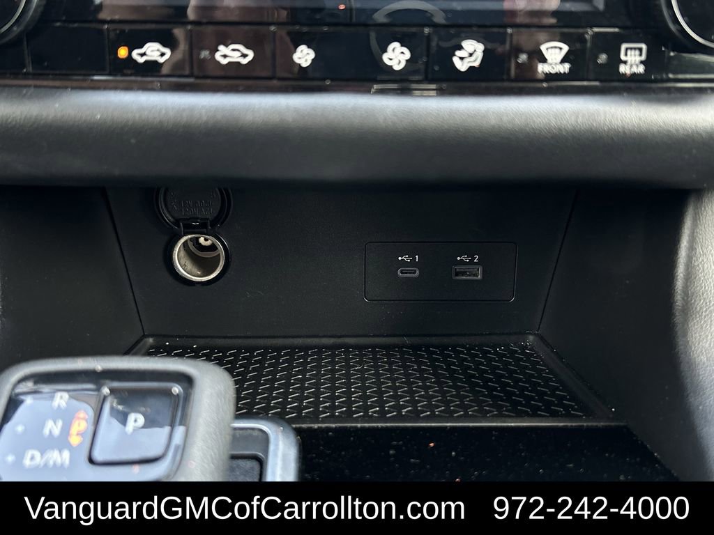 Used 2025 Nissan Pathfinder SV image 21