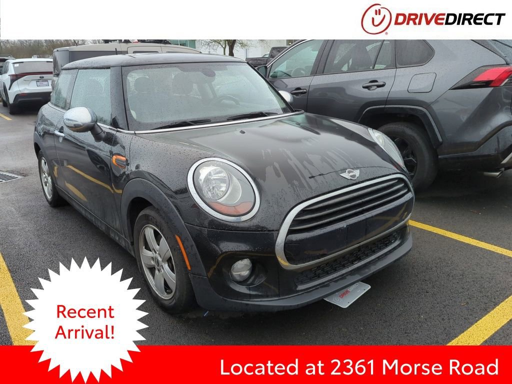 Used 2017 MINI Cooper 2-Door Hardtop image 1