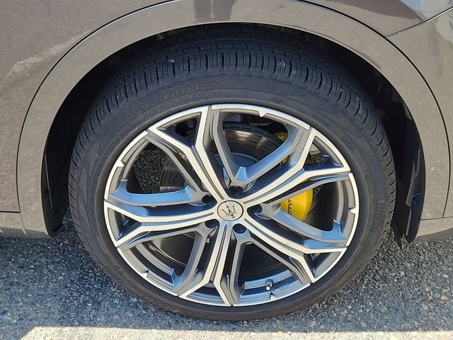 New 2023 Maserati Levante GT image 15