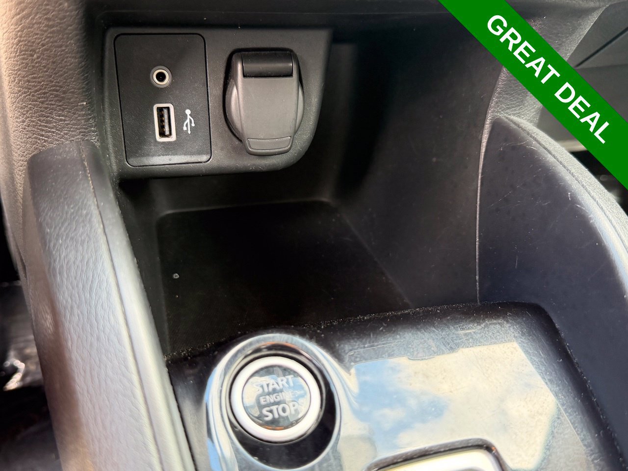 Used 2021 Nissan Versa SV FWD image 22
