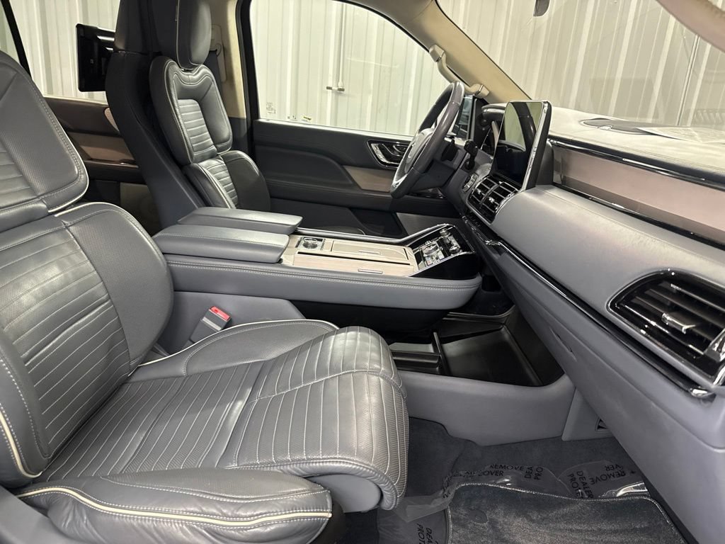 Used 2020 Lincoln Navigator L Black Label AWD/4WD image 24