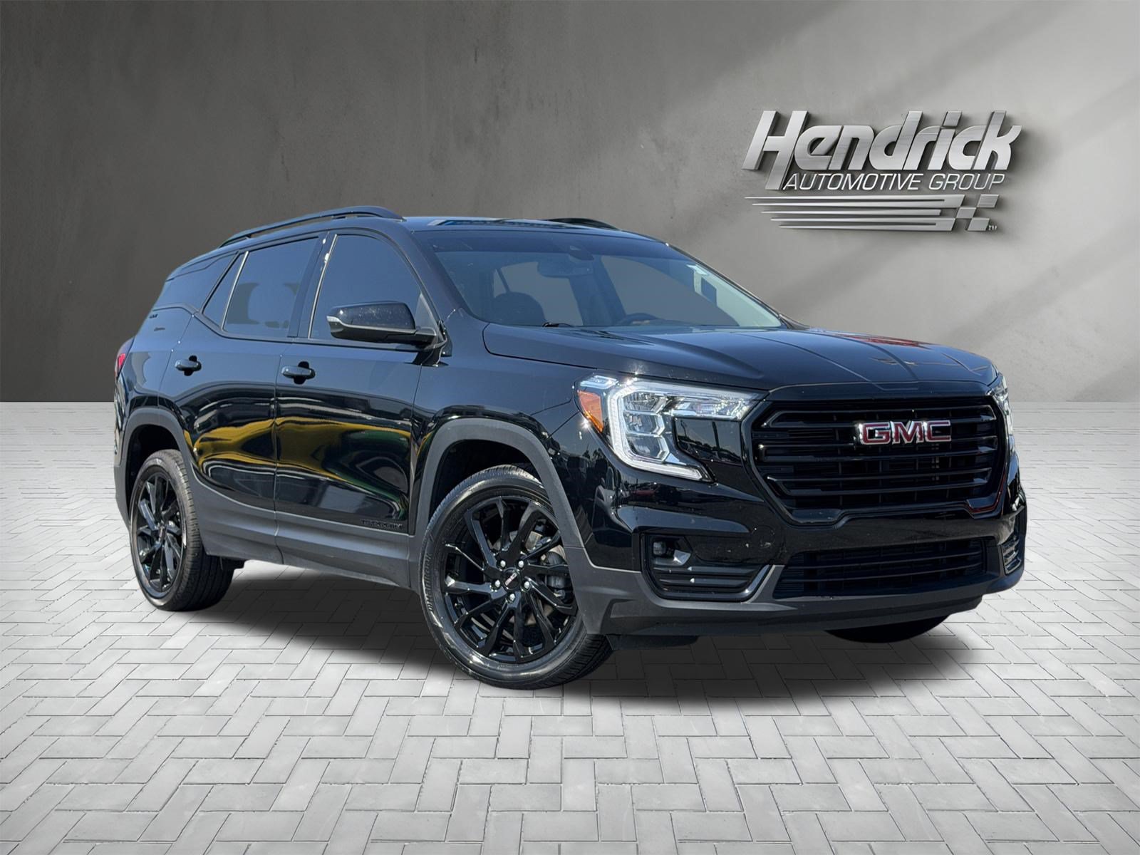 Used 2024 GMC Terrain SLT w/ Elevation Edition AWD/4WD image 2
