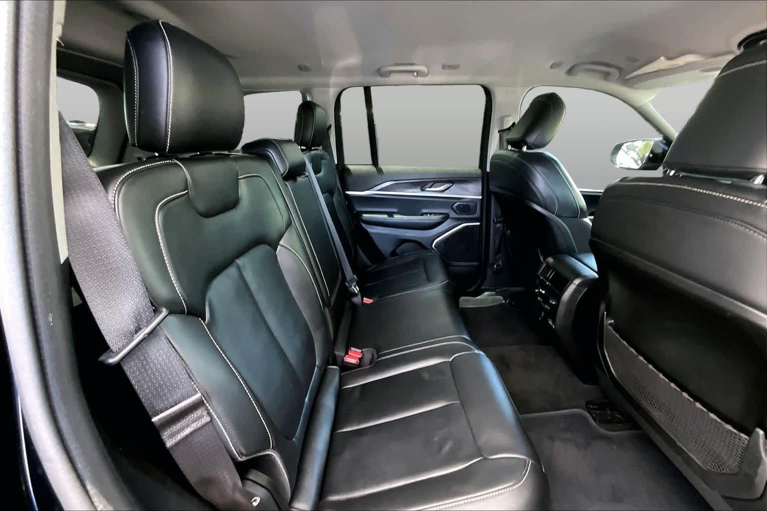 Used 2022 Jeep Grand Cherokee Limited RWD image 20