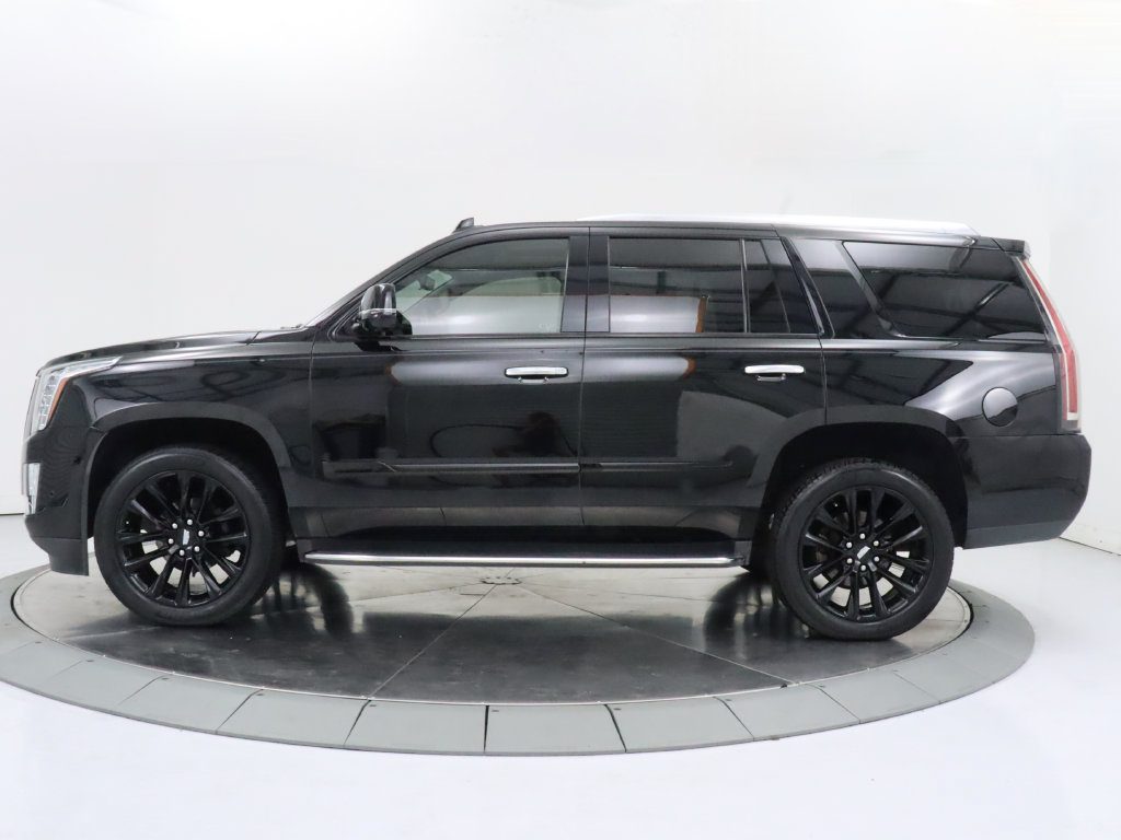 Used 2020 Cadillac Escalade Luxury w/ Escalade Sport Edition RWD image 2