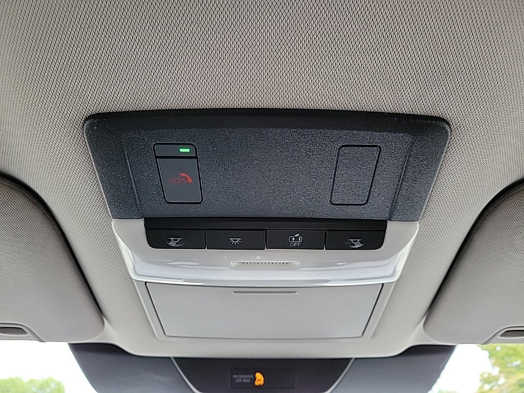Used 2022 Nissan Pathfinder SV AWD/4WD image 34