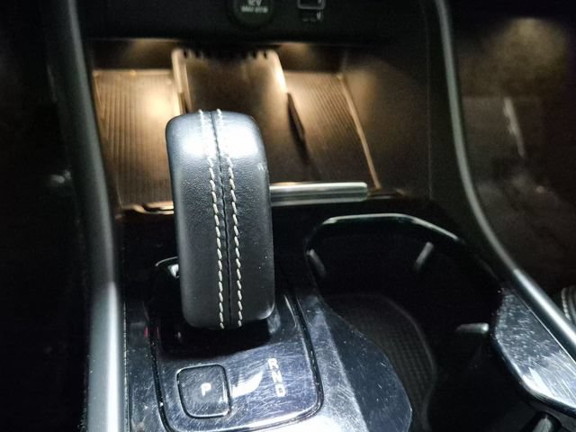 Used 2020 Volvo XC40 T5 R-Design AWD/4WD image 13