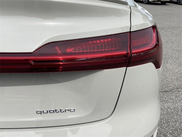 Used 2022 Audi e-tron Premium w/ Convenience Plus Package image 32