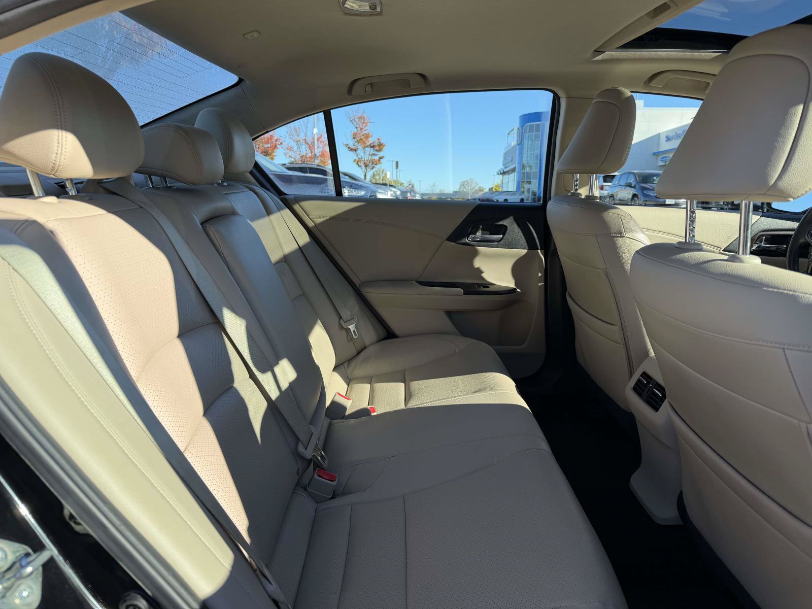 Used 2016 Honda Accord EX-L image 17